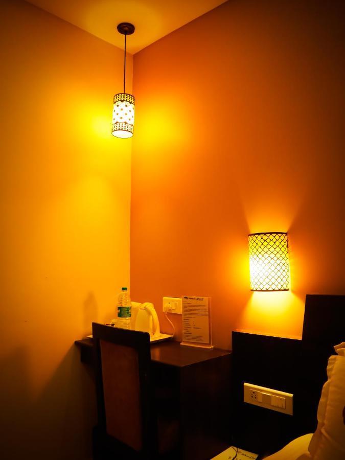 Hotel White Pearl Residency Puducherry Exterior foto